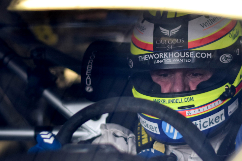 Mark Blundell's first race at the BTCC 2019 sponsored by Ticker